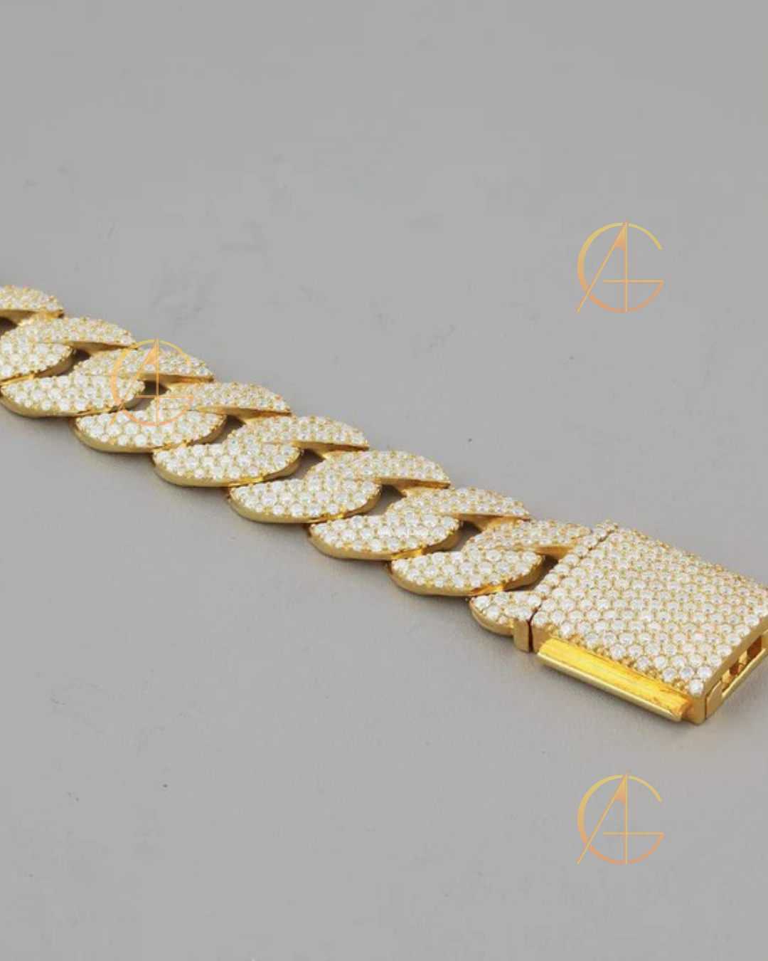Designer Prong Cuban Chain Necklace - Handcrafted Moissanite Diamond Jewelry