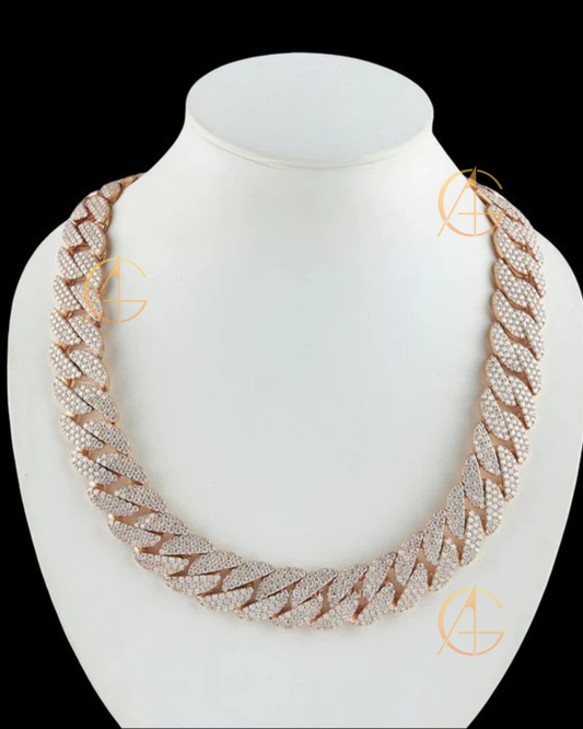 Luxury Prong Cuban Link Chain - Handcrafted Moissanite Diamond Necklace By Auren