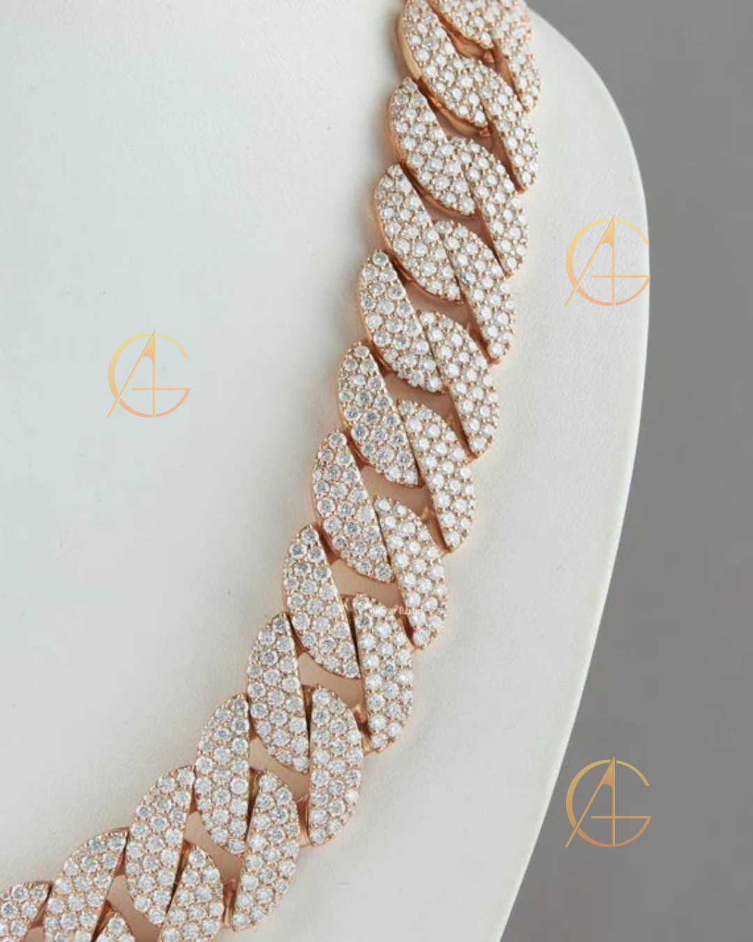 Luxury Prong Cuban Link Chain - Handcrafted Moissanite Diamond Necklace By Auren
