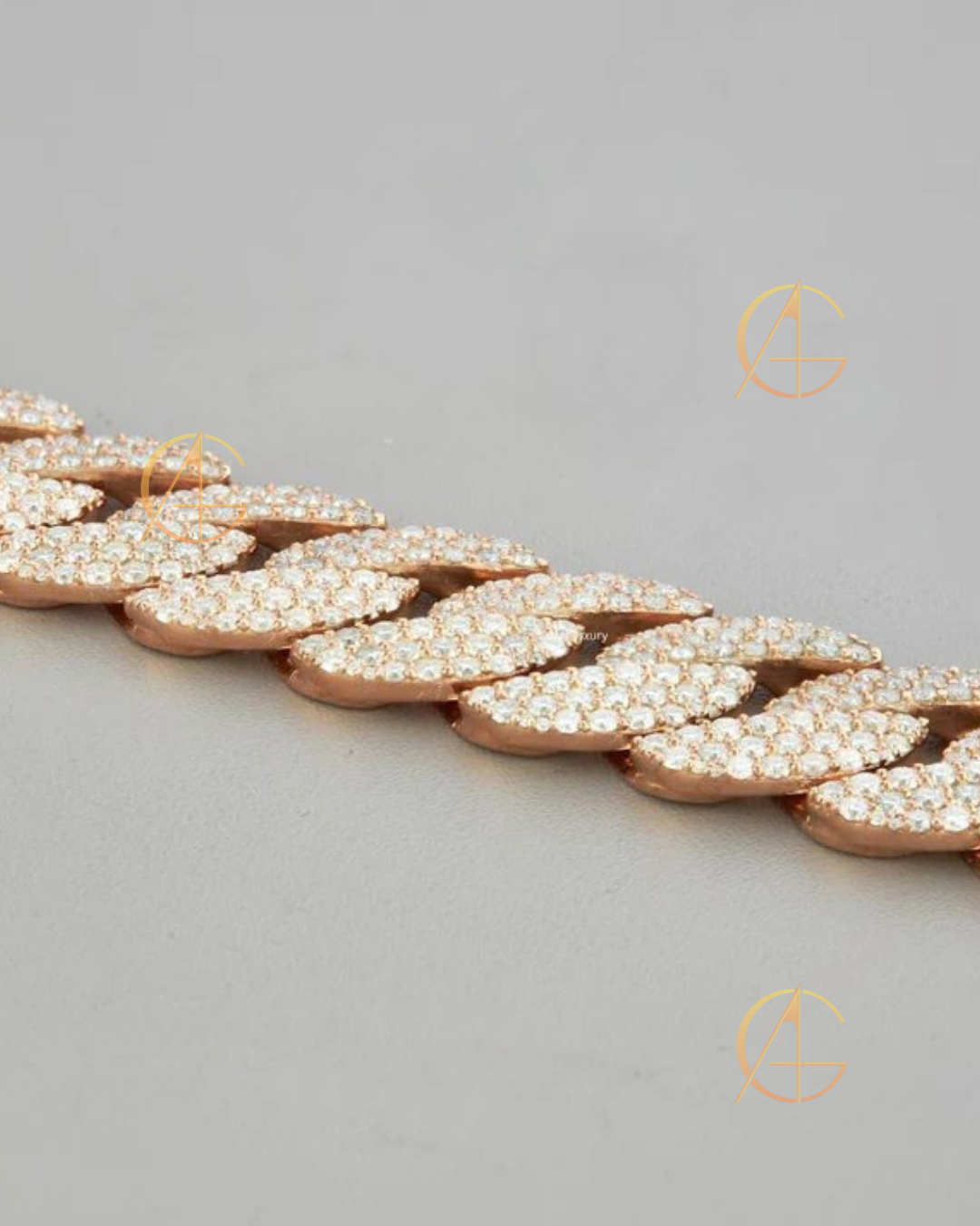 Luxury Prong Cuban Link Chain - Handcrafted Moissanite Diamond Necklace By Auren