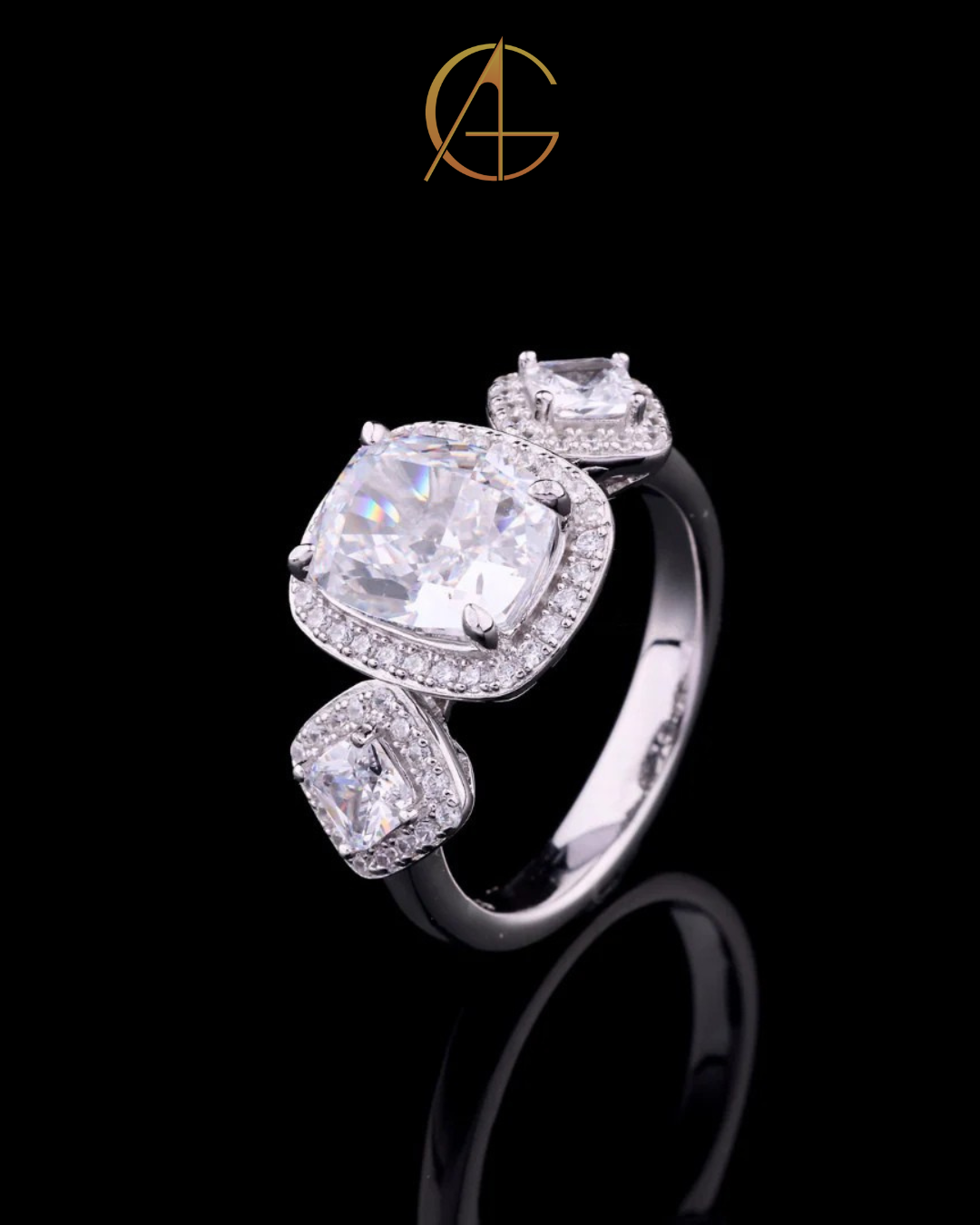 3.00 CT Exquisite Cushion Cut Moissanite Diamond Halo Ring with Trapezoid Side Stones