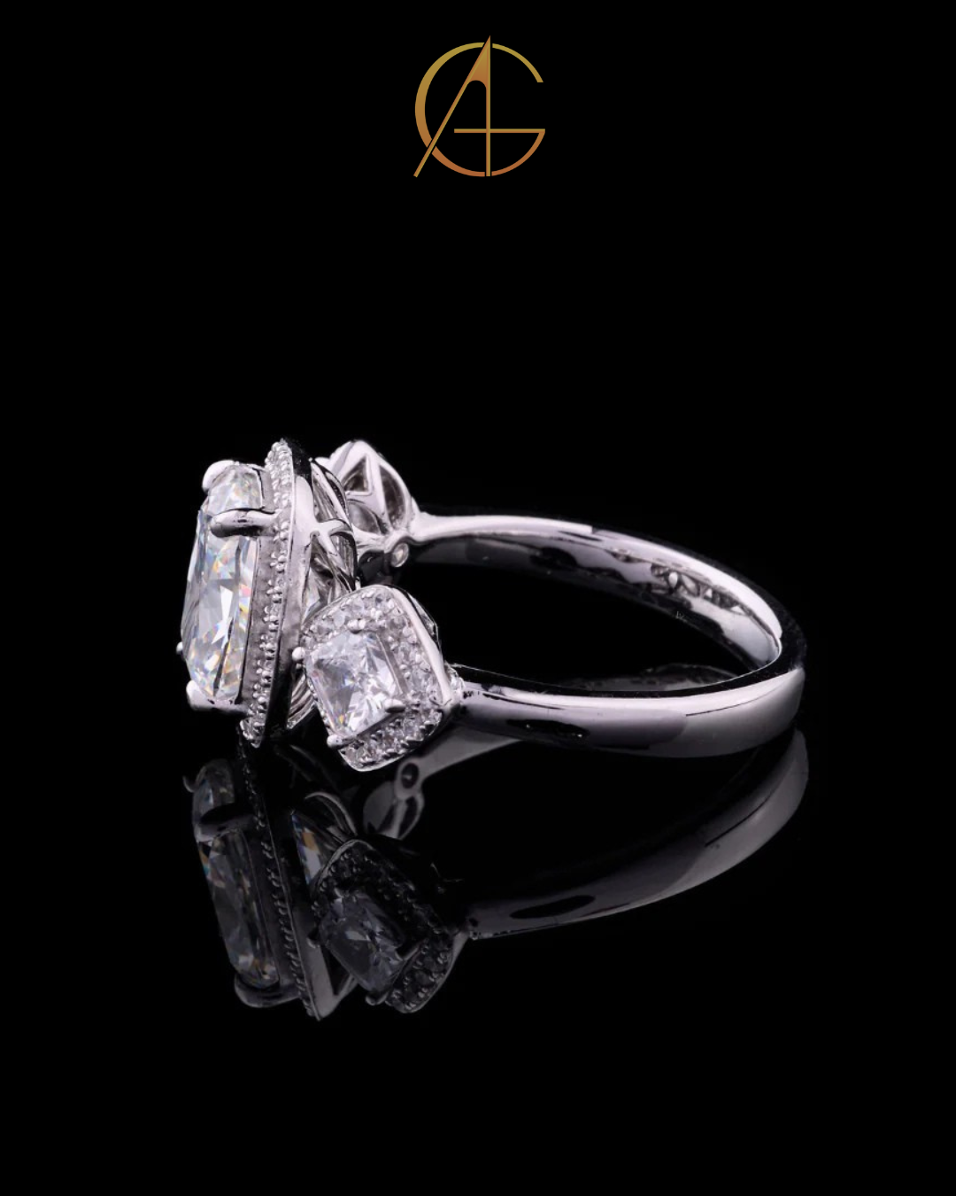 3.00 CT Exquisite Cushion Cut Moissanite Diamond Halo Ring with Trapezoid Side Stones