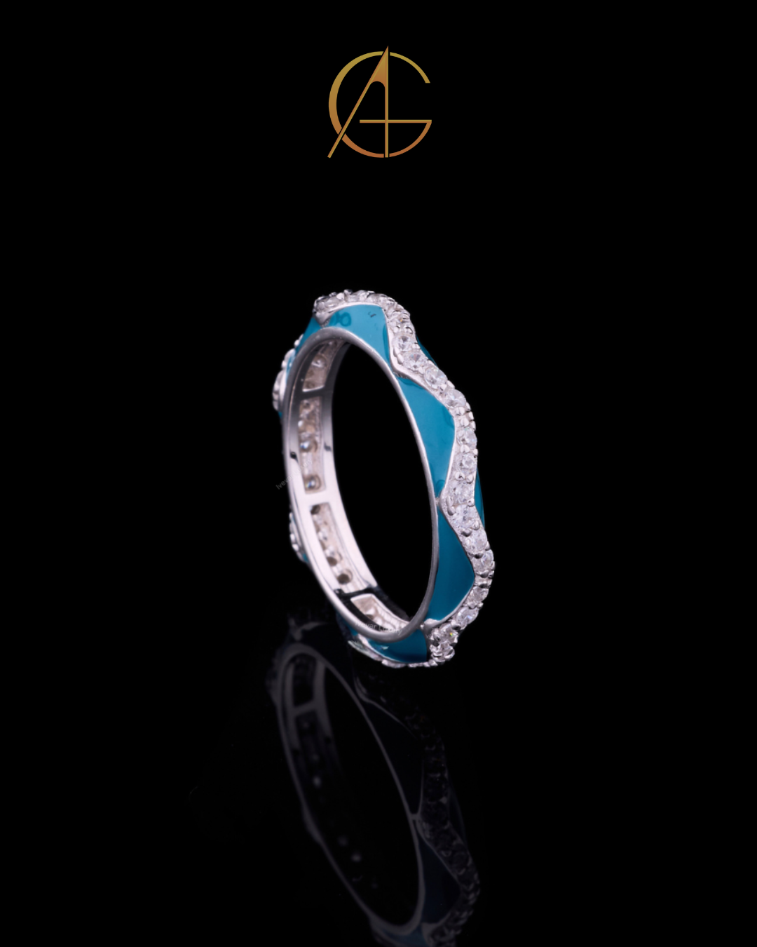 0.25 TCW Wave Pattern Moissanite Round Diamond Band with Modern Ocean Inspired Sparkle