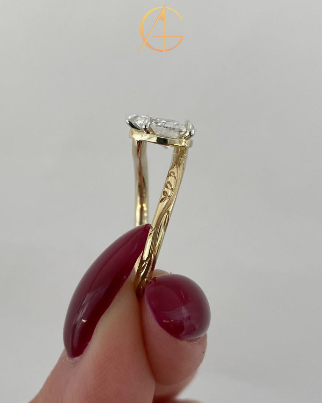 1.75 TCW Dazzling Moissanite Oval Cut Solitaire Diamond Engagement Design Ring