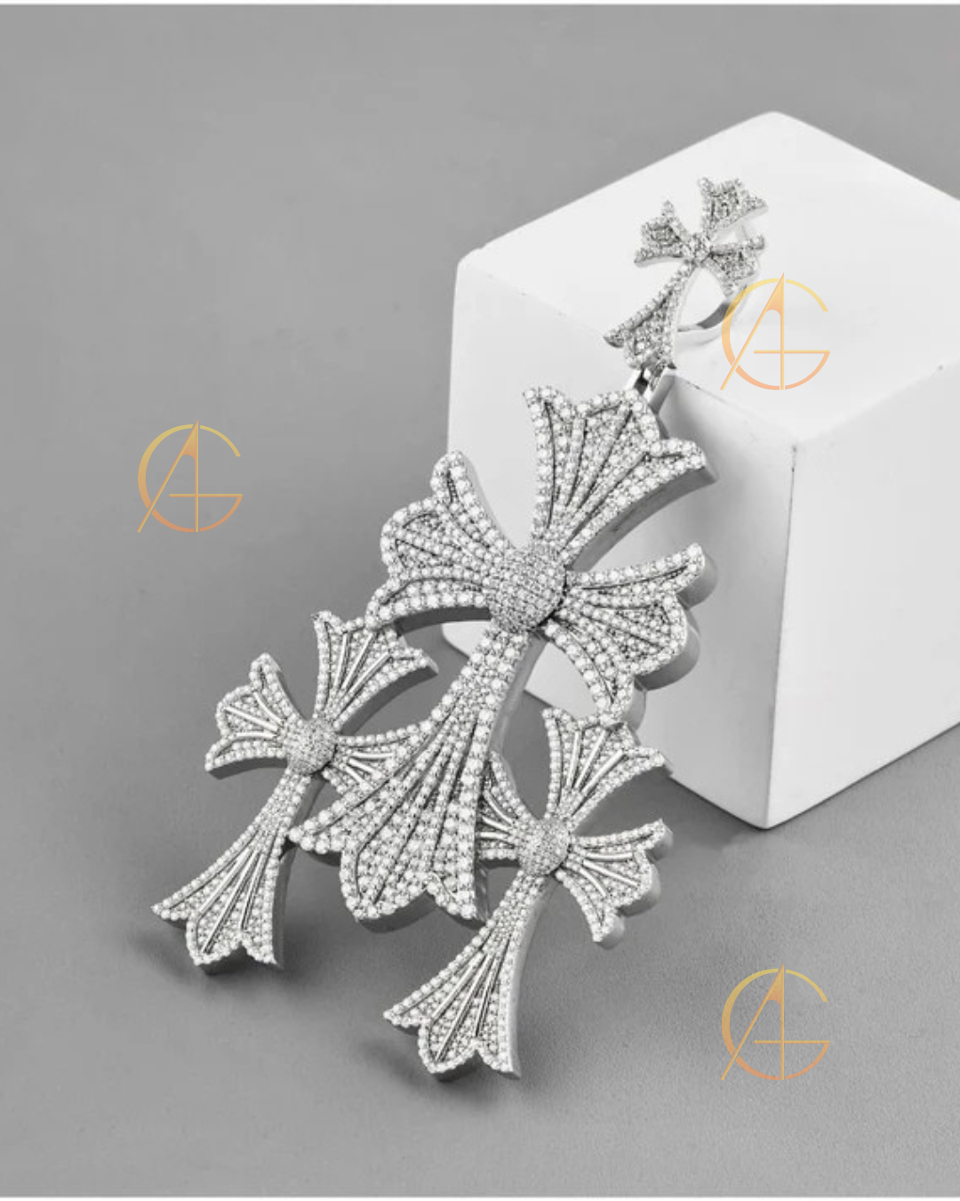 Custom Diamond Cross Pendant - VVS Moissanite Luxury Necklace