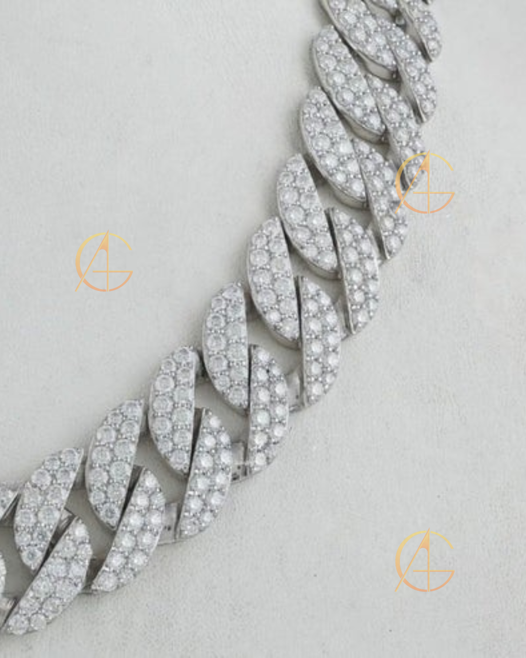 Custom Moissanite Prong Cuban Link Chain - Iced Out Diamond Necklace for Men