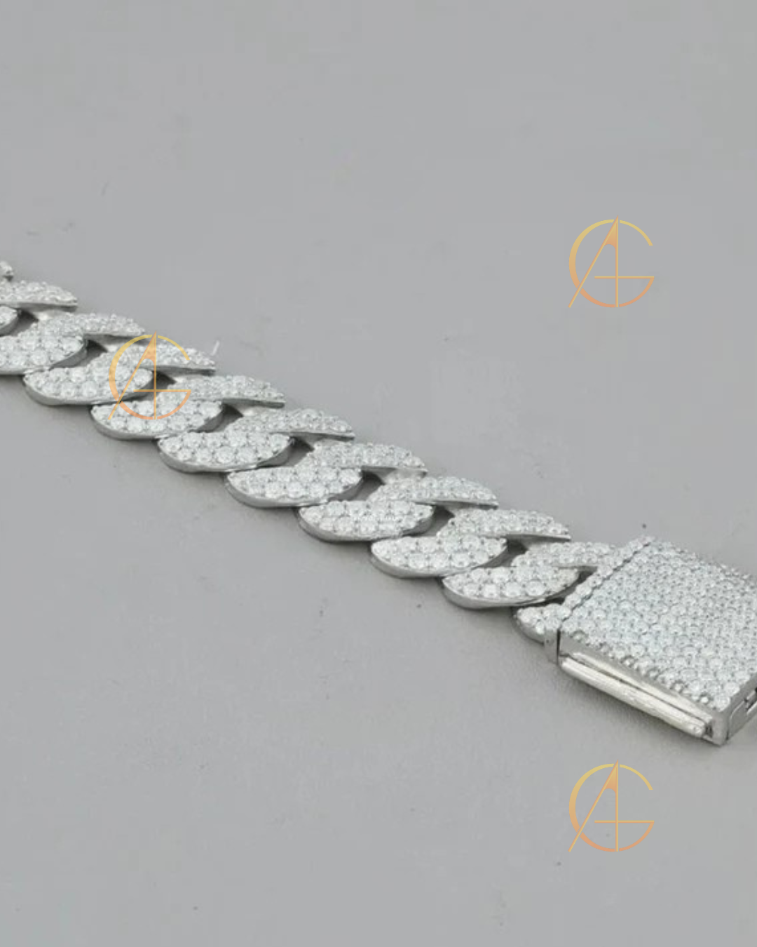 Custom Moissanite Prong Cuban Link Chain - Iced Out Diamond Necklace for Men