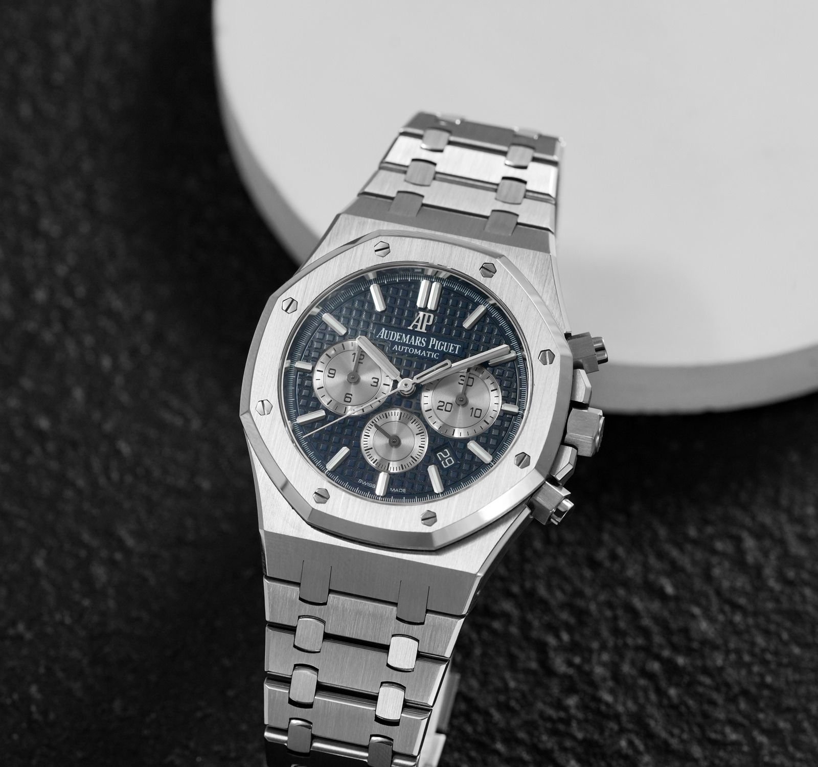 Audemars Piguet Royal Oak - Image 2