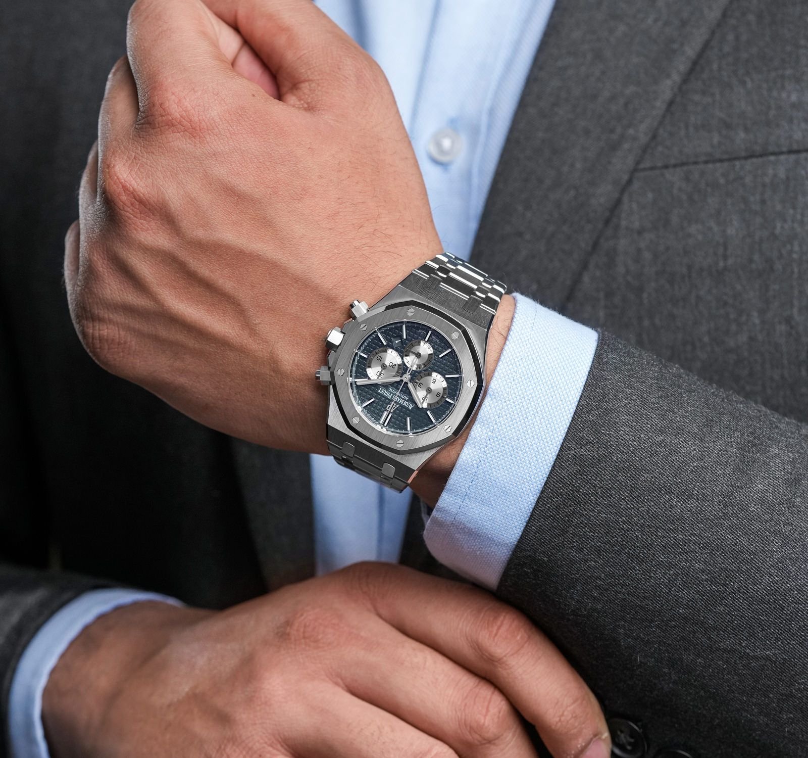 Audemars Piguet Royal Oak - Image 4