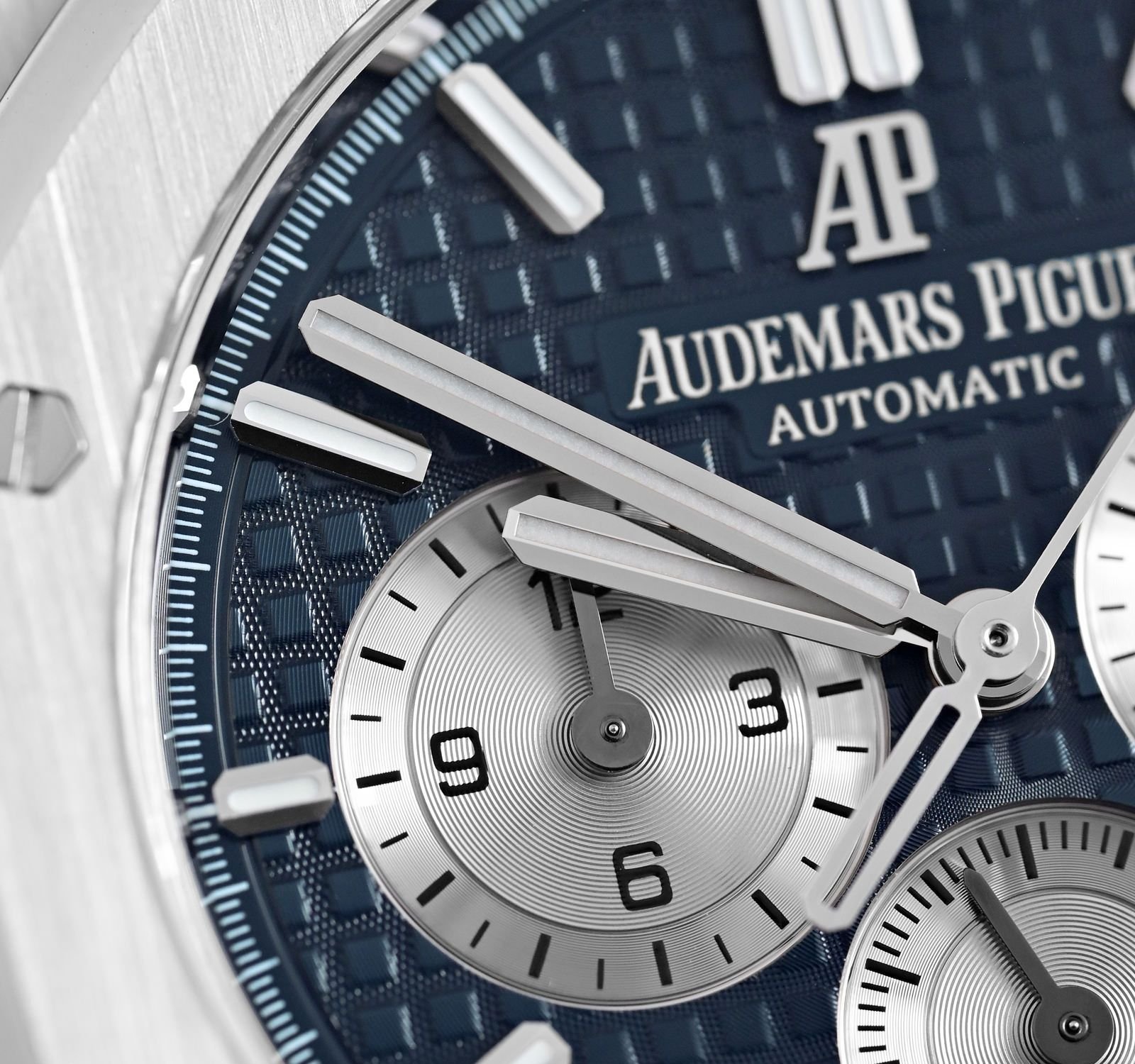 Audemars Piguet Royal Oak - Image 7