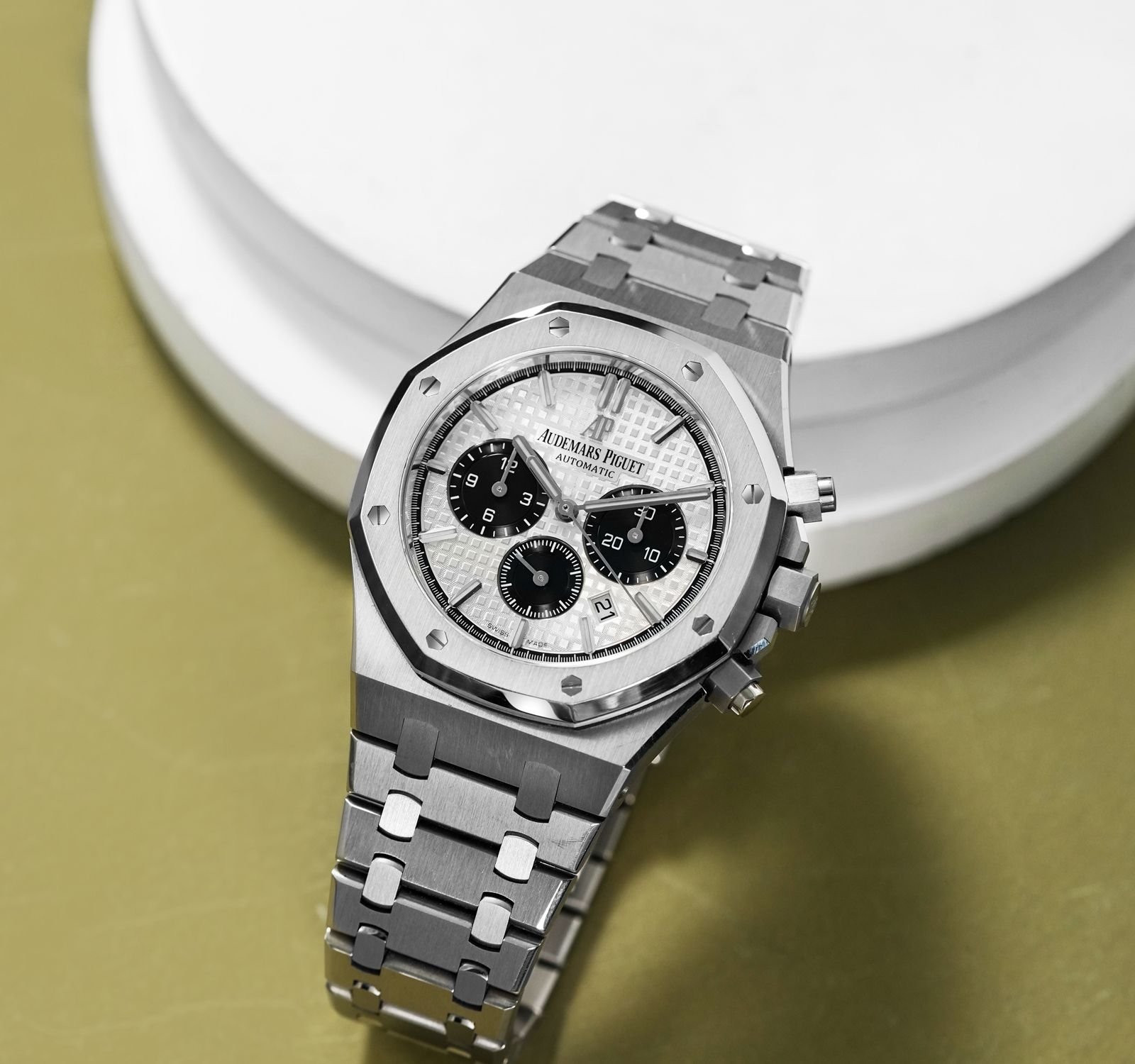 Audemars Piguet Royal Oak - Image 2