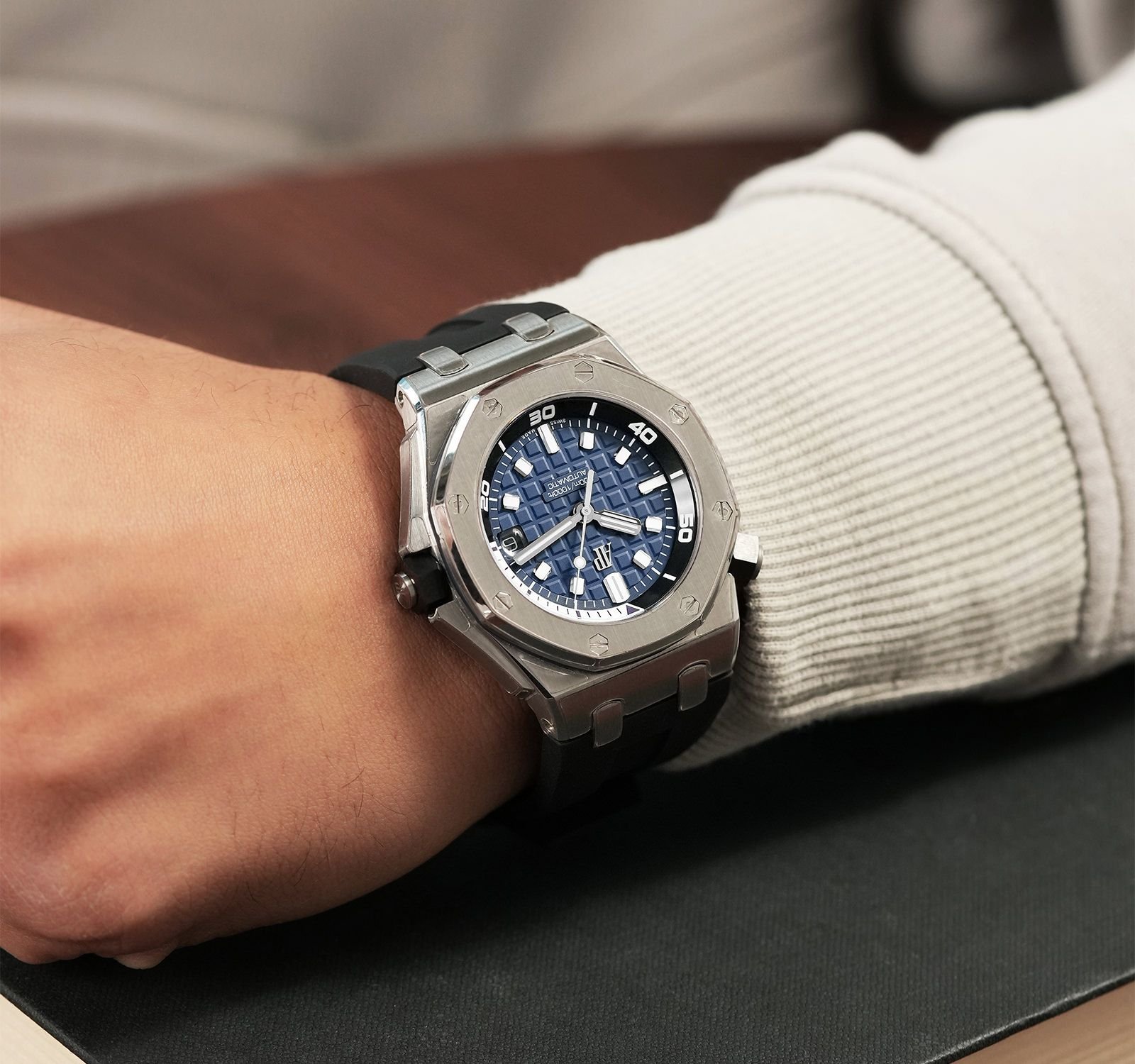 Audemars Piguet Royal Oak Offshore - Image 4